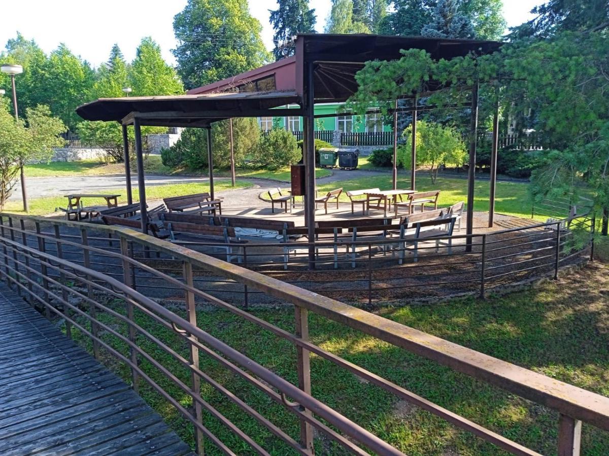 Hotel Forestyma Годонін Екстер'єр фото